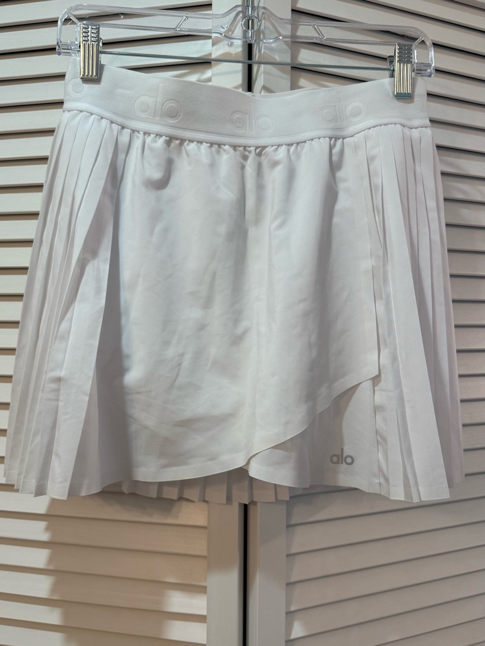 🤍ALO Yoga White Pleated Wrap Tennis Skort🤍 - Picture 4 of 8